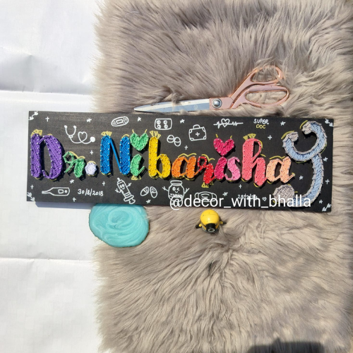 Dr's nameplate with stethoscope